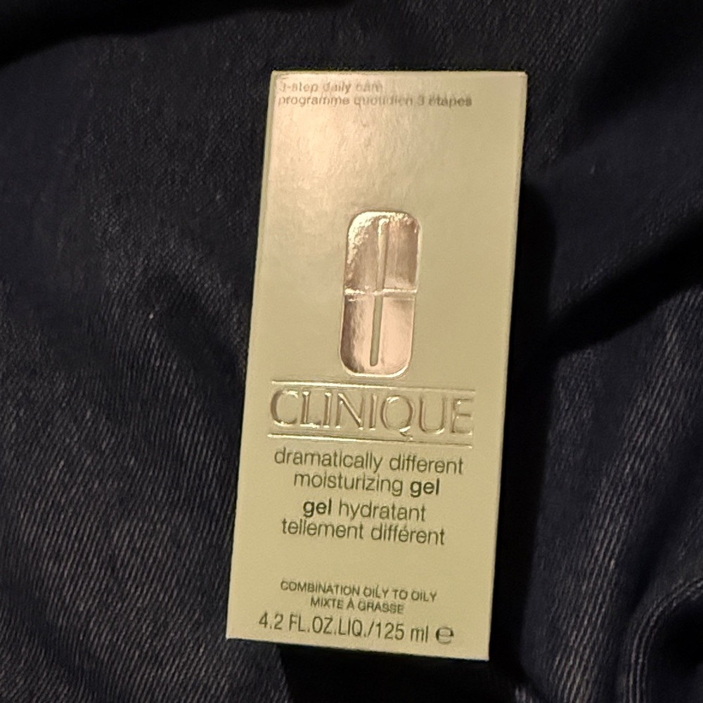 Clinique Hydrating Gel in Light Green Packaging